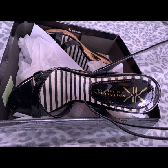 Kardashian Kollection wedges - Picture 4 of 7